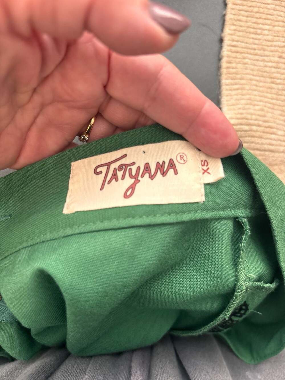 Tatyana Skirt Size XS Green Black Fan Print Pleated